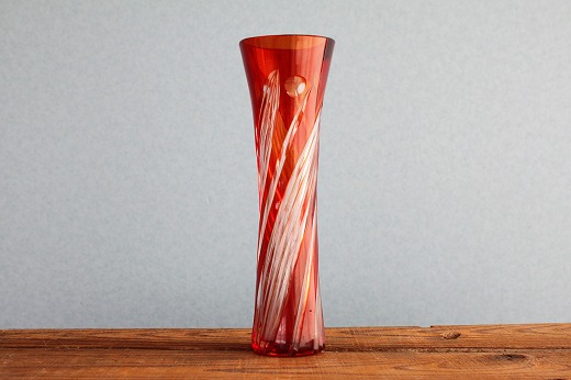 赤被せガラス　花瓶